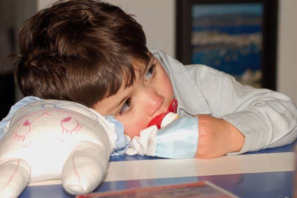 Trẻ quấy khóc đêm Trẻ quấy khóc đêm